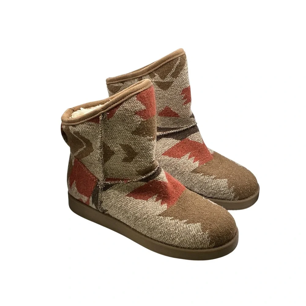 Indigo rd. Aztec Cozy Boot Women 6M Tan‎ Brown Rust Faux Fur Lined Mid Calf Boot